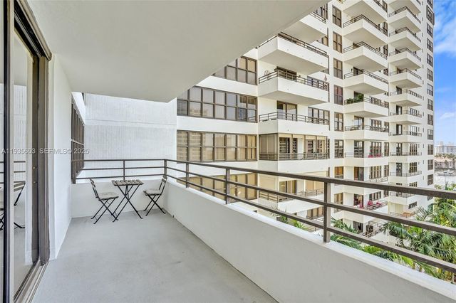 2500 Parkview Dr 917, Hallandale Beach, FL 33009