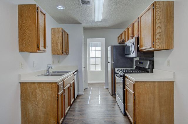 8118 W Gate BLVD B, Austin, TX 78745