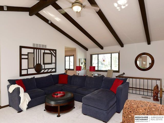 1317 N 148th Plaza, Omaha, NE 68154