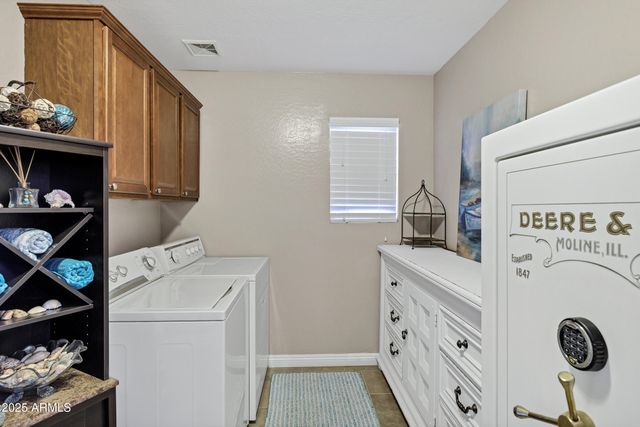 2408 W ALLENS PEAK Drive, San Tan Valley, AZ 85144