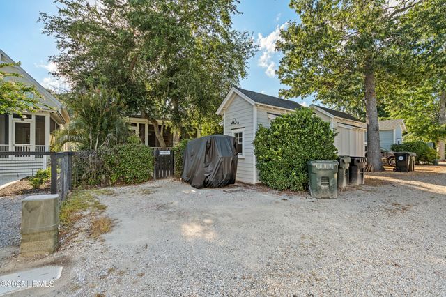7 Canton Row, Beaufort, SC 29906