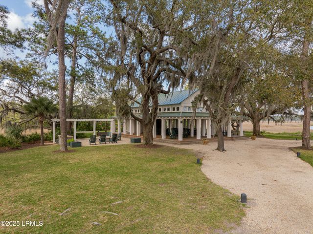 7 Canton Row, Beaufort, SC 29906