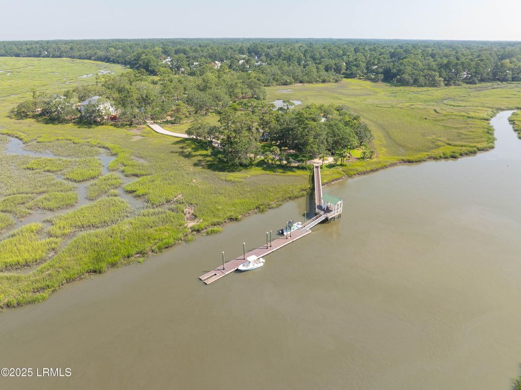 7 Canton Row, Beaufort, SC 29906