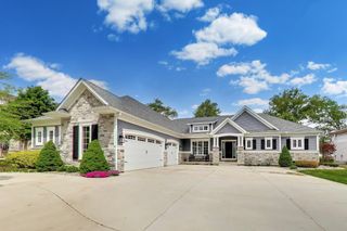 2501 Pennington Place, Valparaiso, IN 46383
