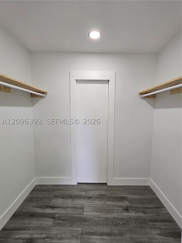15888 SW 95th Ave 210, Miami, FL 33157