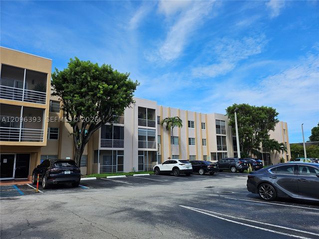 15888 SW 95th Ave 210, Miami, FL 33157