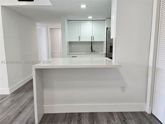 15888 SW 95th Ave 210, Miami, FL 33157