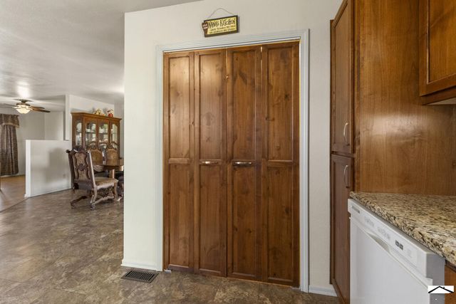 5350 E Red Creek Springs Rd, Pueblo, CO 81005