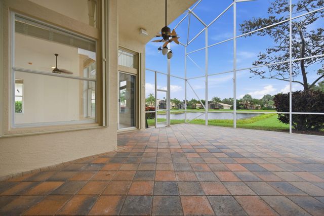 7558 Tarpon Cove Circle, Greenacres, FL 33467