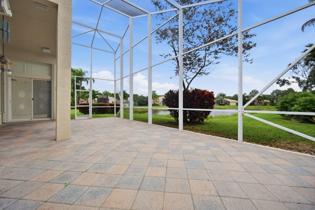 7558 Tarpon Cove Circle, Greenacres, FL 33467