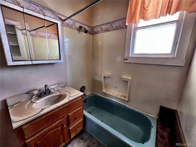 125 7th St, Hugo, CO 80821