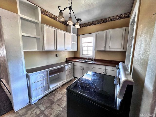 125 7th St, Hugo, CO 80821