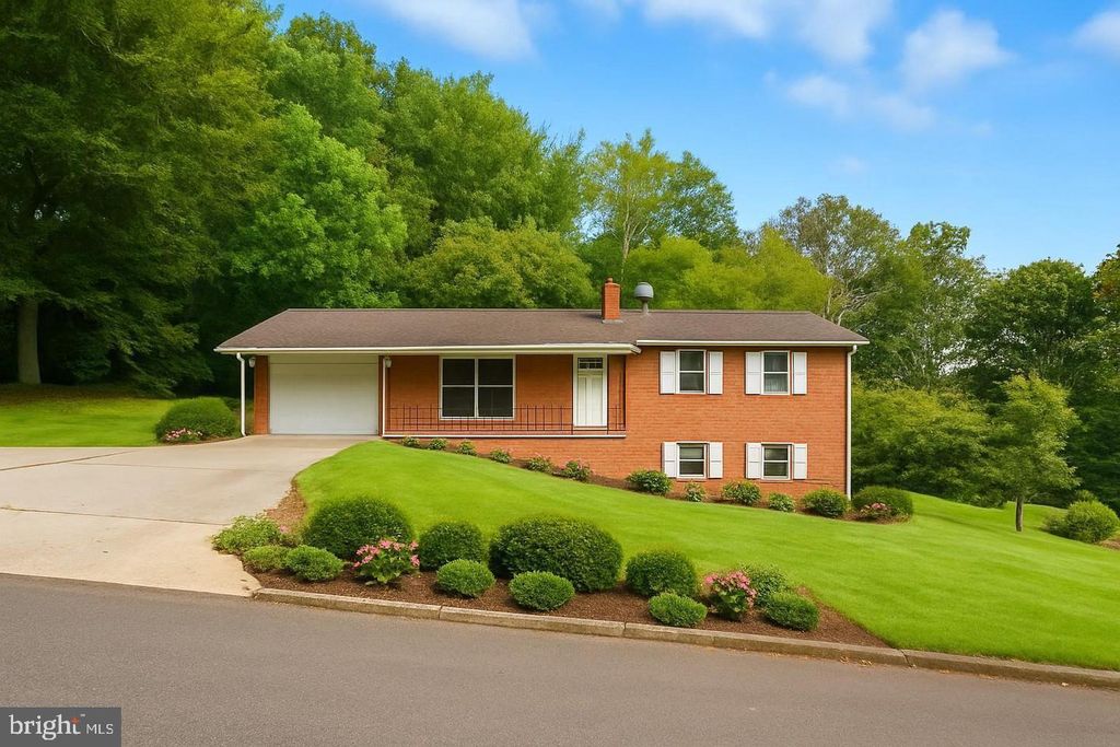 4809 WOOD RD, Temple Hills, MD 20748