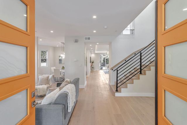 1066 Larch Avenue, Moraga, CA 94556