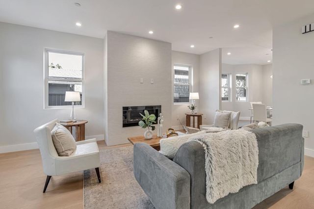 1066 Larch Avenue, Moraga, CA 94556