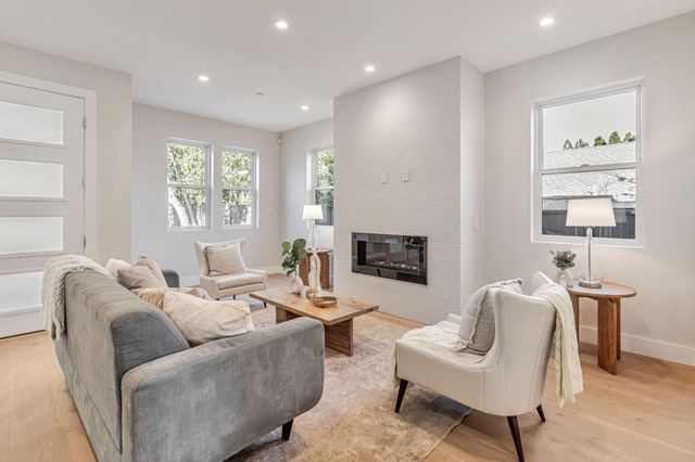 1066 Larch Avenue, Moraga, CA 94556