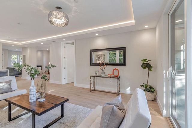 1066 Larch Avenue, Moraga, CA 94556