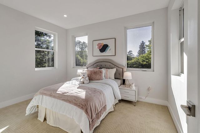 1066 Larch Avenue, Moraga, CA 94556