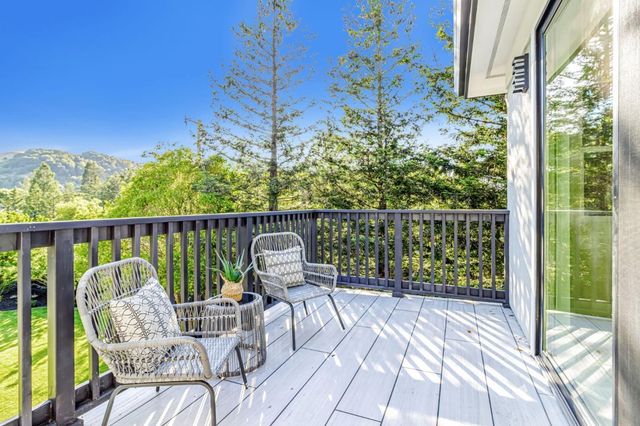 1066 Larch Avenue, Moraga, CA 94556