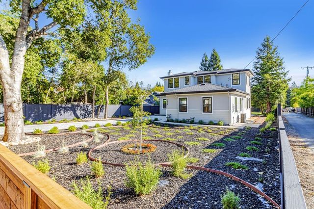 1066 Larch Avenue, Moraga, CA 94556