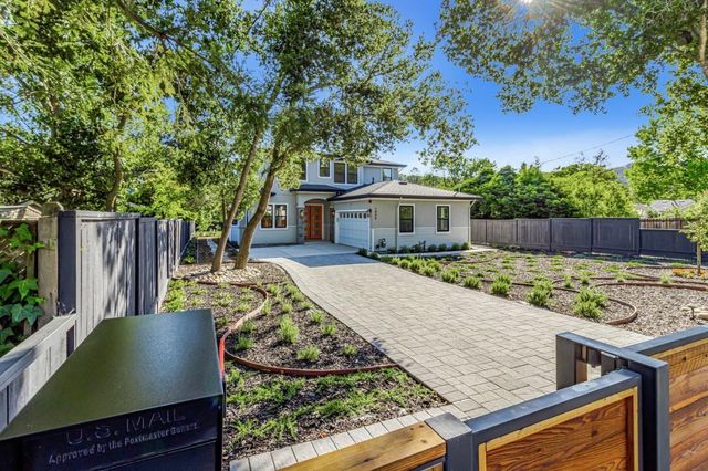 1066 Larch Avenue, Moraga, CA 94556