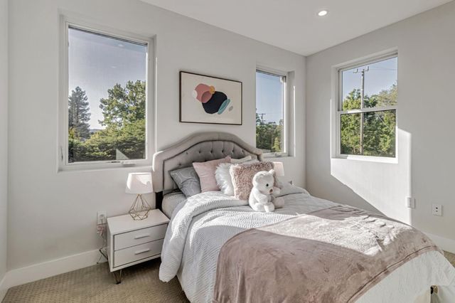 1066 Larch Avenue, Moraga, CA 94556