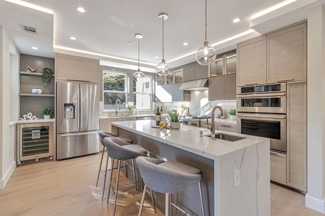 1066 Larch Avenue, Moraga, CA 94556