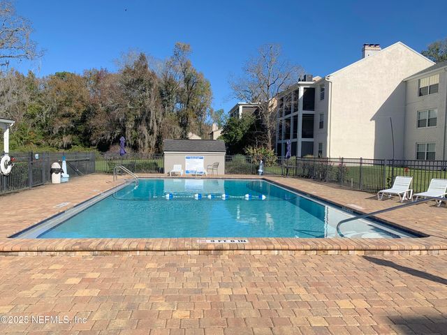 4320 PLAZA GATE Lane 302, Jacksonville, FL 32217