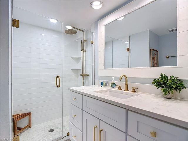979 E Gulf DR D433, Sanibel, FL 33957