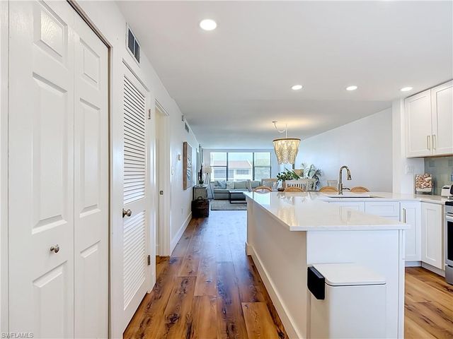 979 E Gulf DR D433, Sanibel, FL 33957