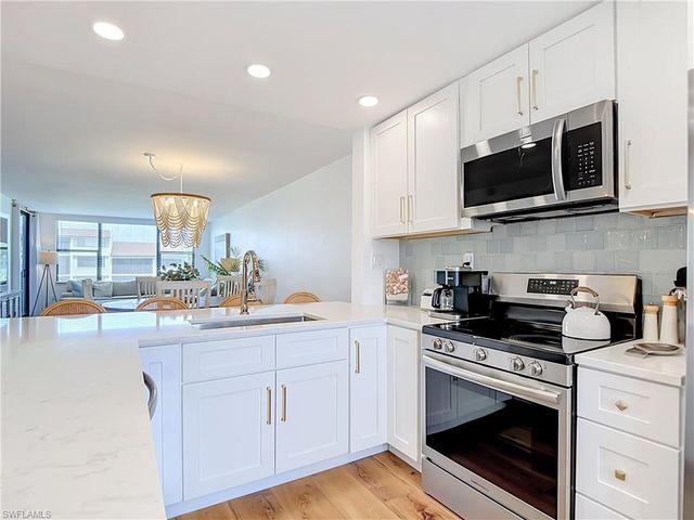 979 E Gulf DR D433, Sanibel, FL 33957