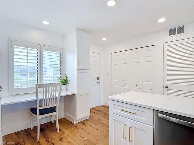 979 E Gulf DR D433, Sanibel, FL 33957