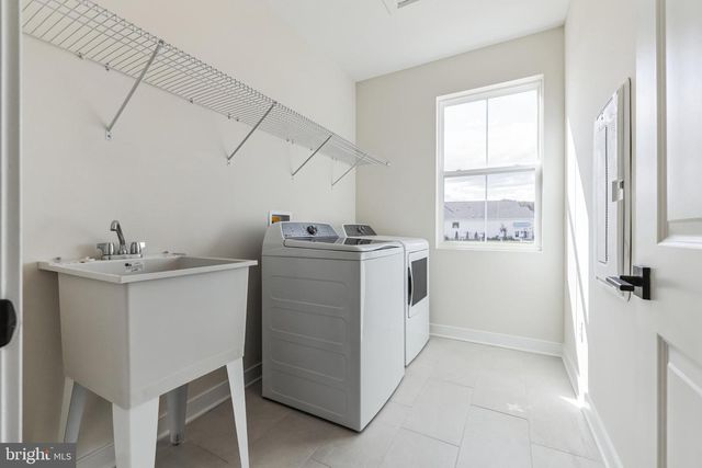 24121 BREAKWATER LN, Millville, DE 19967