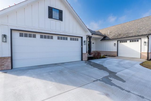 2700 Woodlawn Court, Shawnee, OK 74804