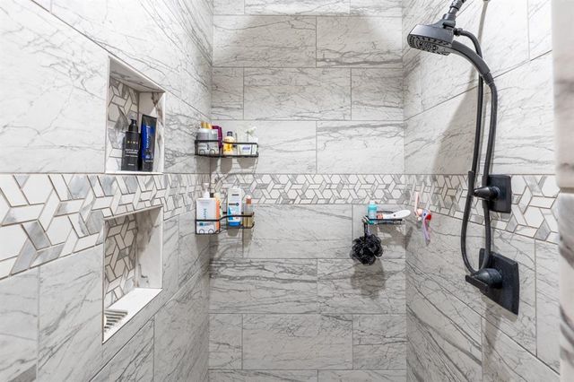 2700 Woodlawn Court, Shawnee, OK 74804