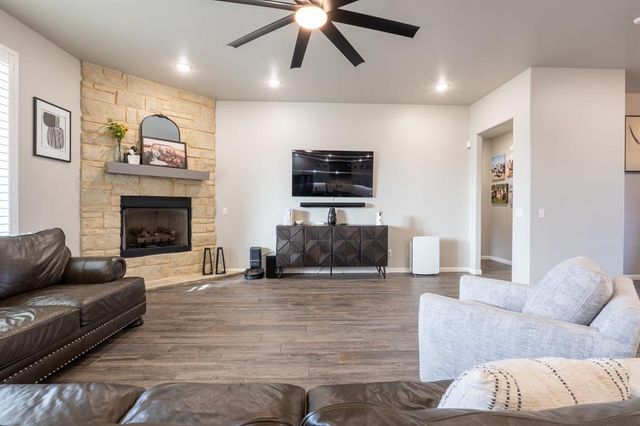 2700 Woodlawn Court, Shawnee, OK 74804