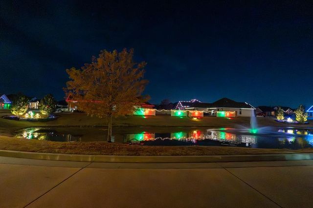 2700 Woodlawn Court, Shawnee, OK 74804