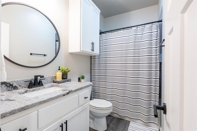 2700 Woodlawn Court, Shawnee, OK 74804