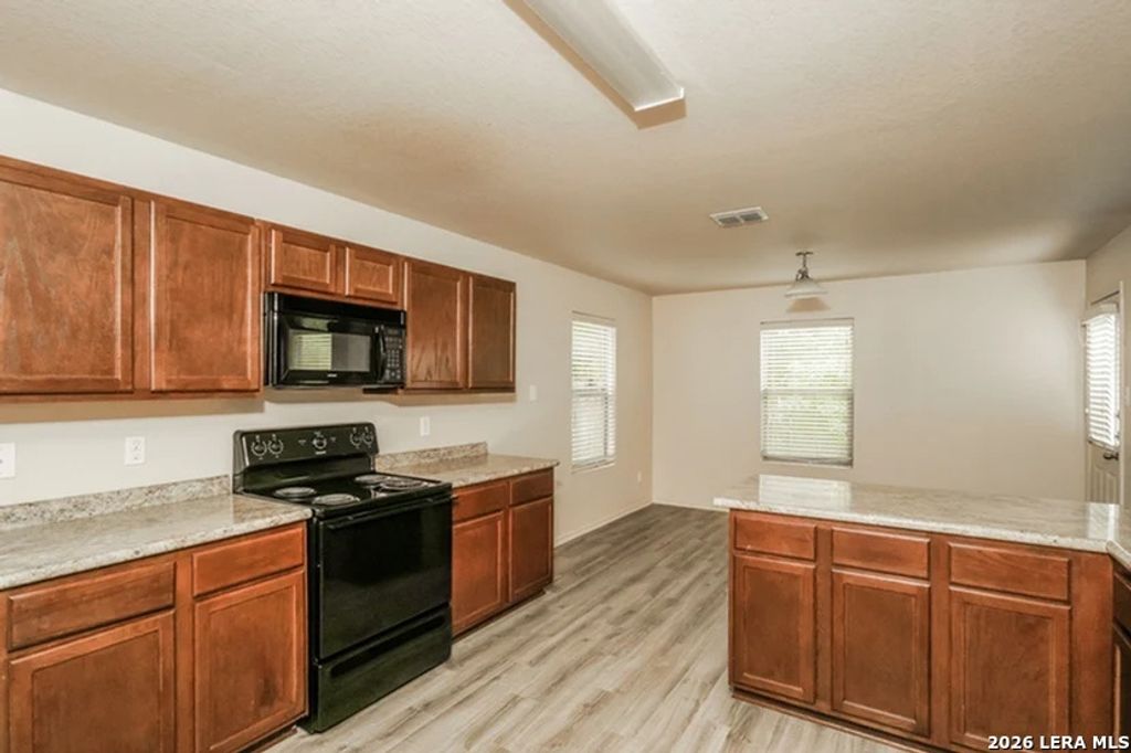 7026 Heathers Pond, San Antonio, TX 78244