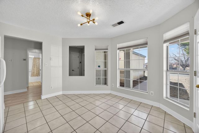 2500 Stallion Loop SE, Rio Rancho, NM 87124