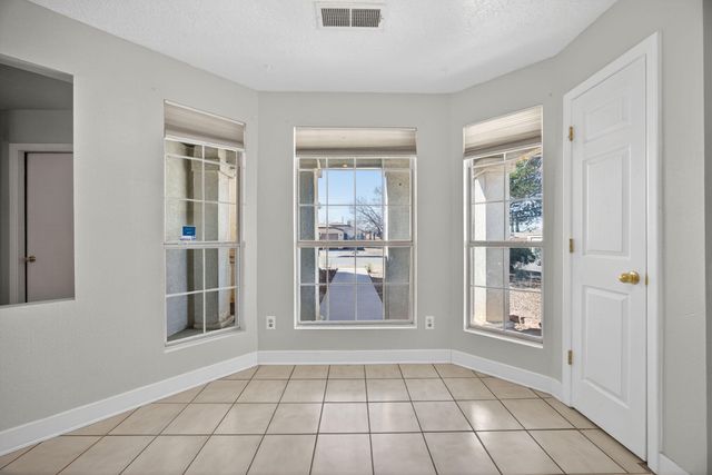 2500 Stallion Loop SE, Rio Rancho, NM 87124