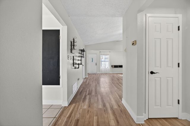 2500 Stallion Loop SE, Rio Rancho, NM 87124