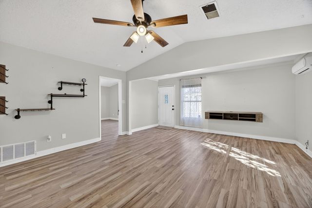 2500 Stallion Loop SE, Rio Rancho, NM 87124