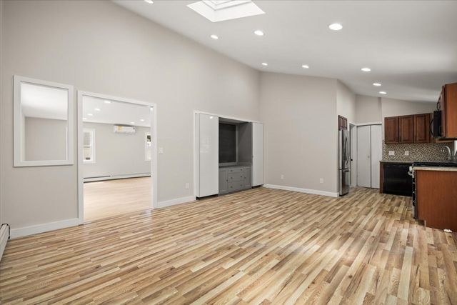 1649 Rodman St, Fall River, MA 02721