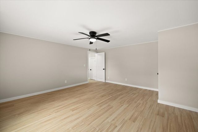 1649 Rodman St, Fall River, MA 02721