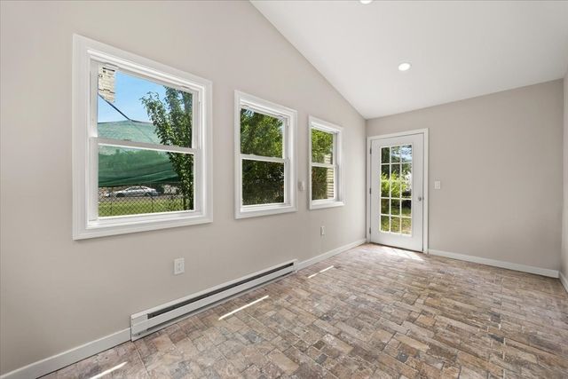 1649 Rodman St, Fall River, MA 02721