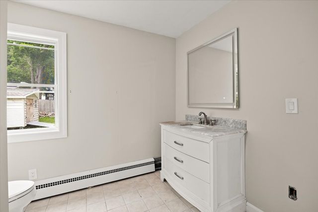1649 Rodman St, Fall River, MA 02721