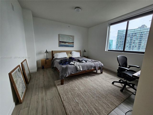 999 SW 1st Ave 3004, Miami, FL 33130