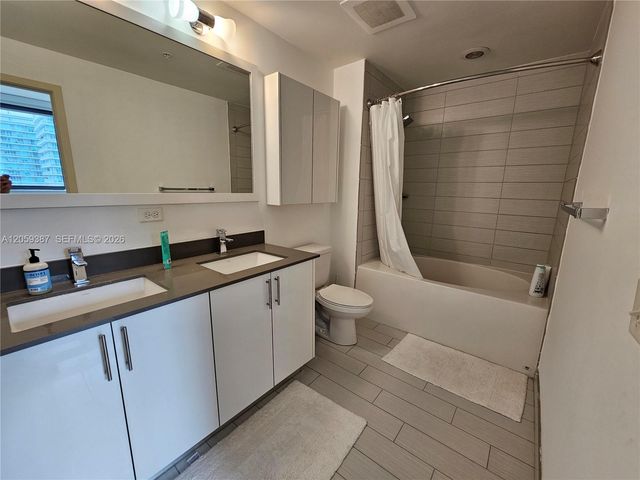 999 SW 1st Ave 3004, Miami, FL 33130