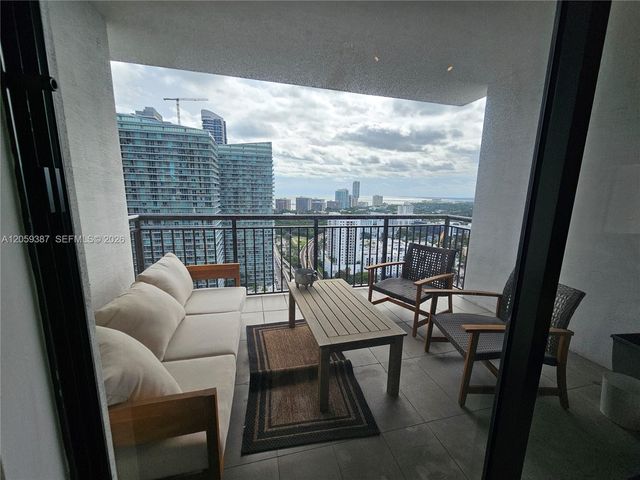 999 SW 1st Ave 3004, Miami, FL 33130